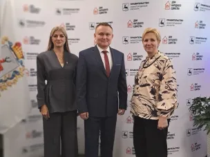 Церемония награждения волонтёров специальной военной операции под названием «СВОим сердцем» седьмой раз прошла в Доме народного единства. В числе награждённых – ковернинцы.